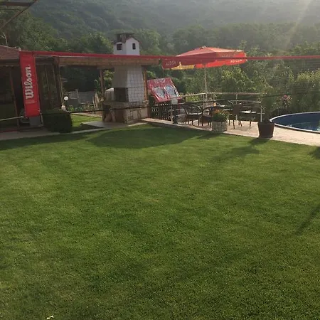 Konukevi Roza *